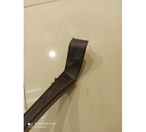 Молдинг лобового стекла(правый)