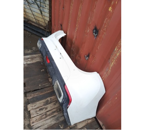 Задний бампер в сборе