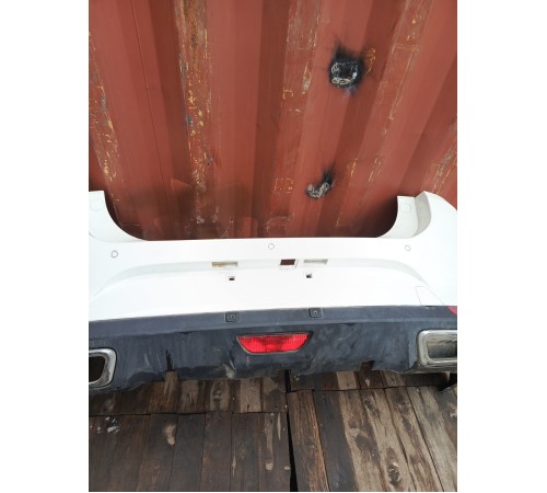 Задний бампер в сборе