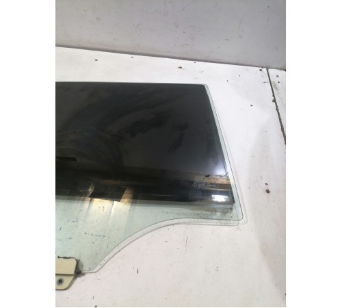 Стекло двери заднее правое