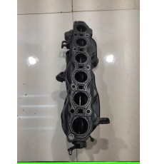 Впускной коллектор (правый)