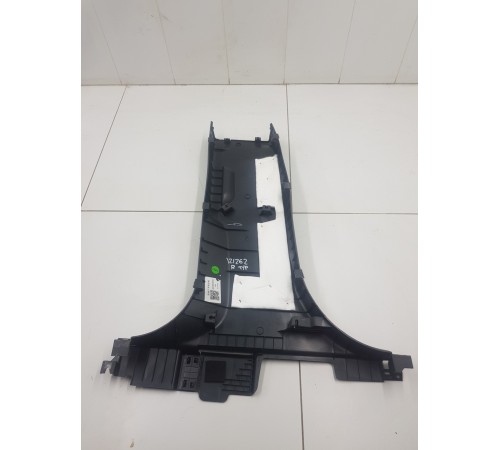 Обшивка центральной стойки правая нижняя