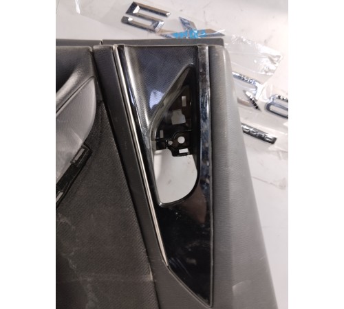 Обшивка двери задняя правая