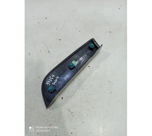 Молдинг крыла задний правый