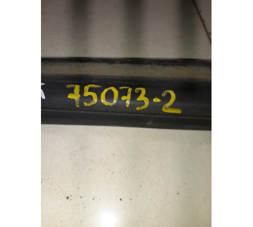 Уплотнитель порога левый