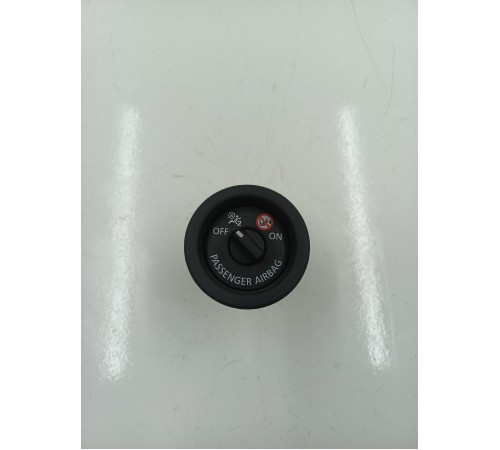 Замок отключения подушек безопасности торпедо