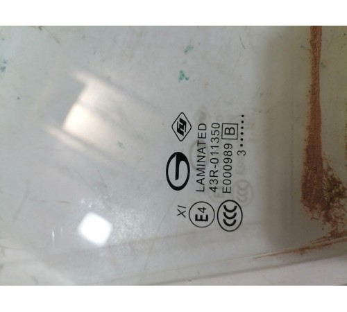 Стекло двери переднее правое многослойное