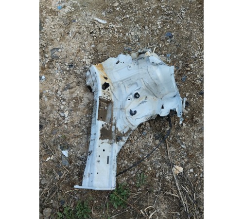 Стрела лонжерона с чашкой передняя левая