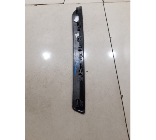 Накладка обшивки двери (передняя левая)