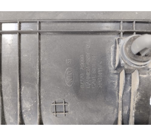 Накладка двери (задняя правая наружная)