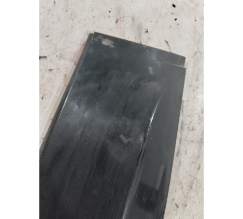 Накладка двери (задняя правая наружная)