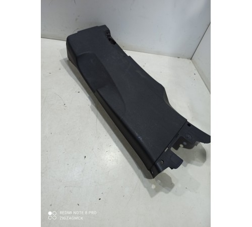 Обшивка центральной стойки правая