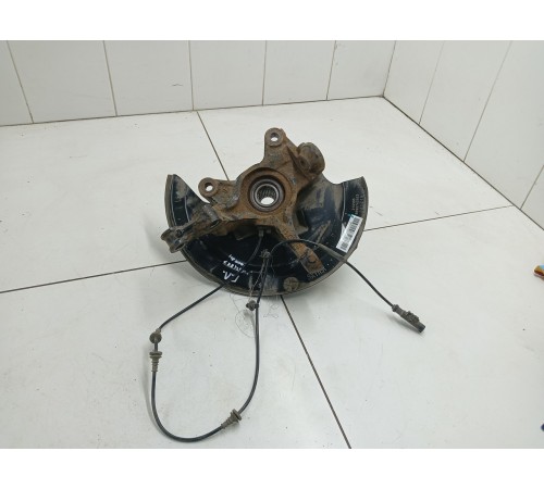 Кулак поворотный передний левый