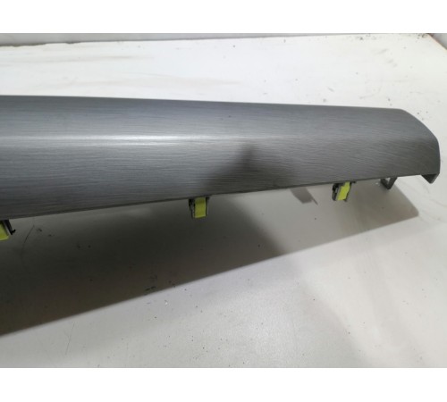 Накладка торпедо декоративная