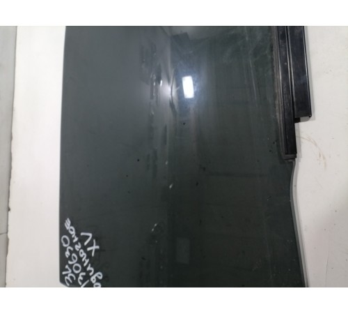 Стекло двери заднее левое