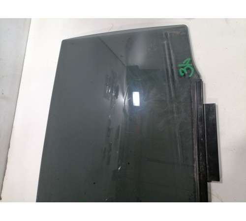 Стекло двери заднее левое