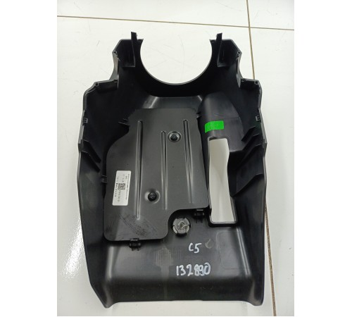 Кожух рулевой колонки нижний