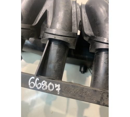 Впускной коллектор