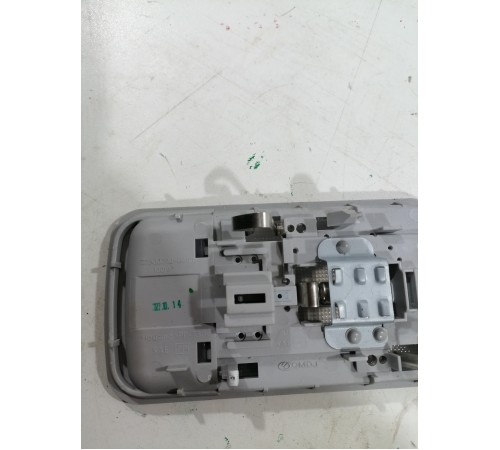 Плафон внутреннего освещения салона 