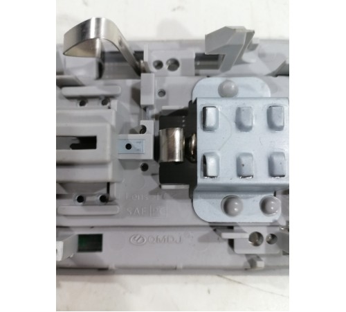 Плафон внутреннего освещения салона 