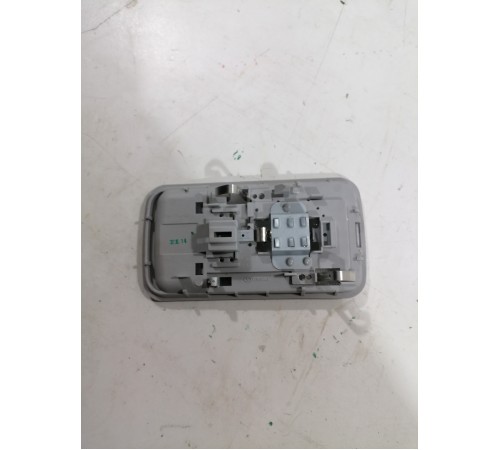 Плафон внутреннего освещения салона 