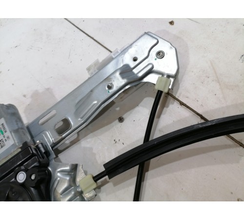 Стеклоподъемник (передний, правый)