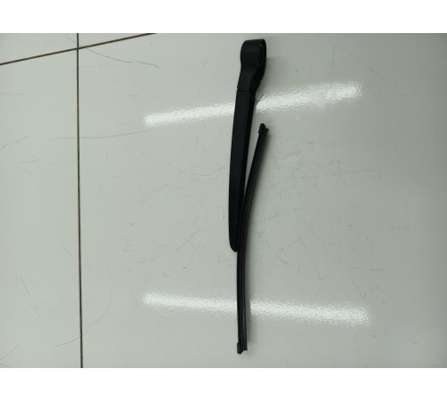 Поводок стеклоочистителя задний