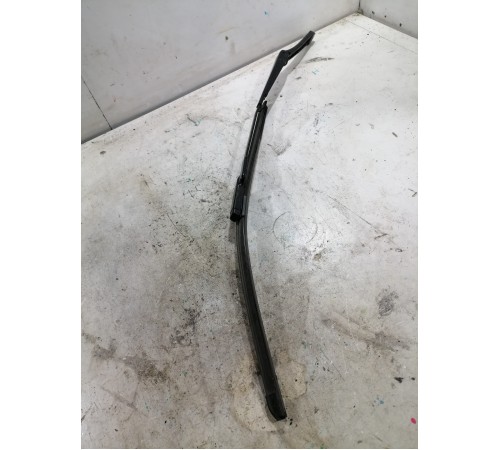 Поводок стеклоочистителя левый