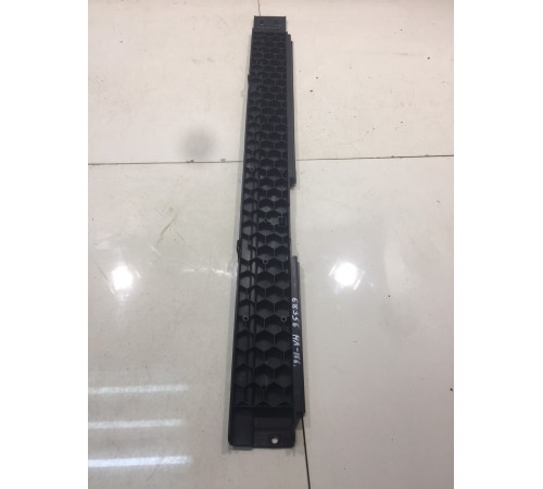 Накладка багажника(правая)