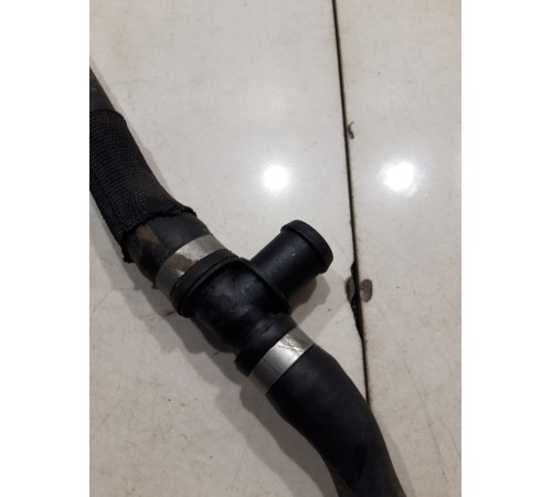 Патрубок системы охлаждения