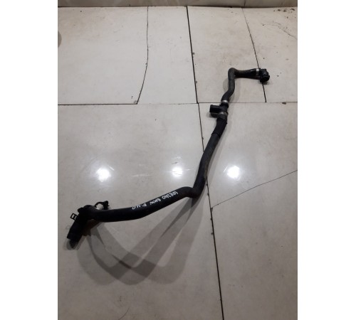 Патрубок системы охлаждения