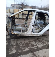 Порог со стойкой левый