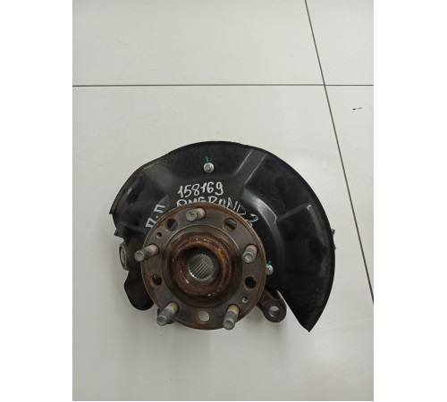 Кулак поворотный передний правый