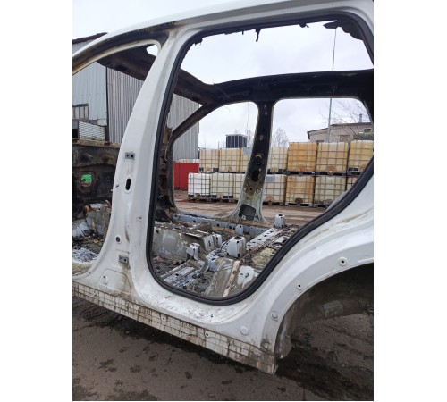 Порог со стойкой левый