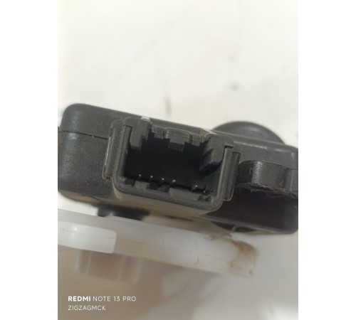 Моторчик заслонки печки