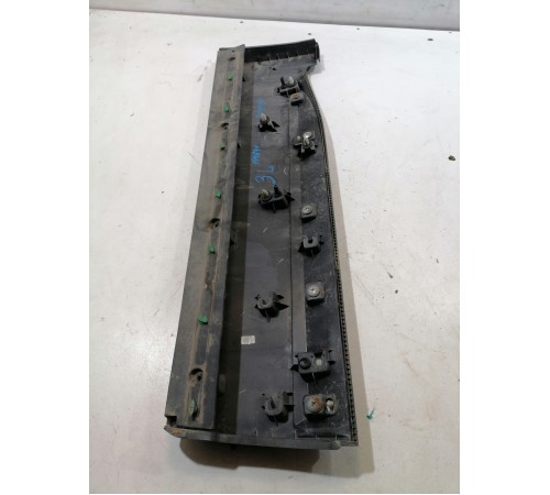 Накладка двери задняя левая нижняя