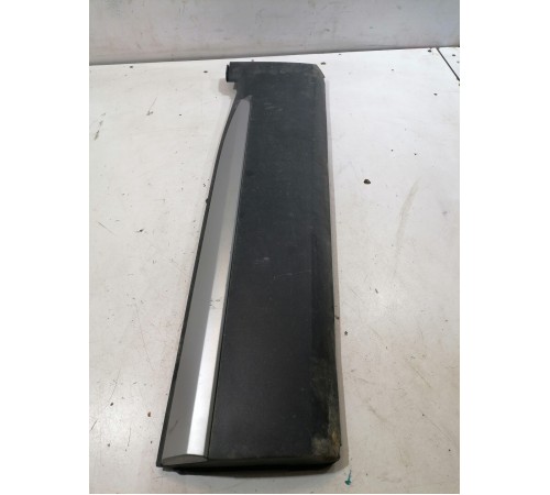 Накладка двери задняя левая нижняя