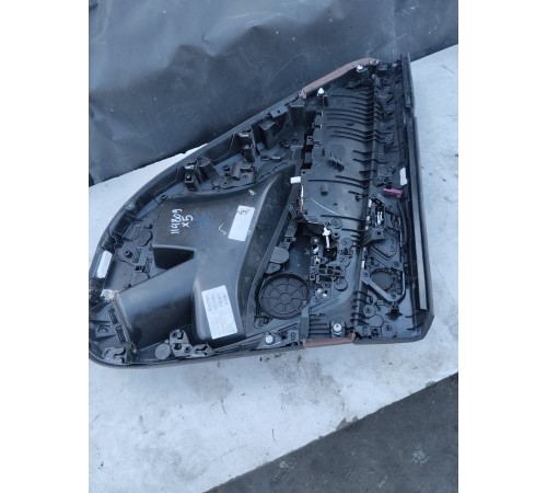 Обшивка двери задняя правая