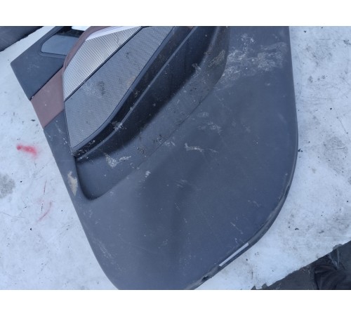 Обшивка двери задняя правая