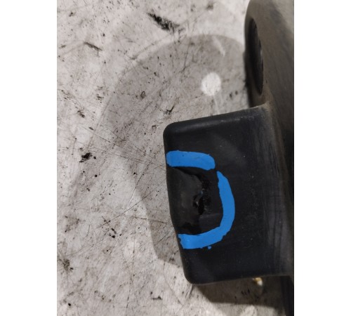 Направляющая (ограничитель) двери багажника задняя правая