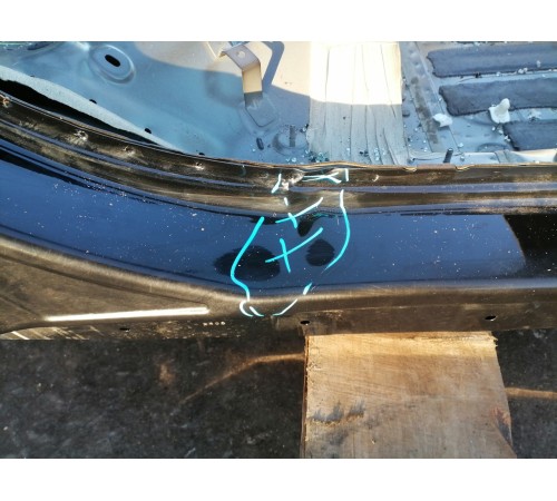 Порог с центральной стойкой (правый)