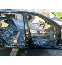 Порог с центральной стойкой (правый)