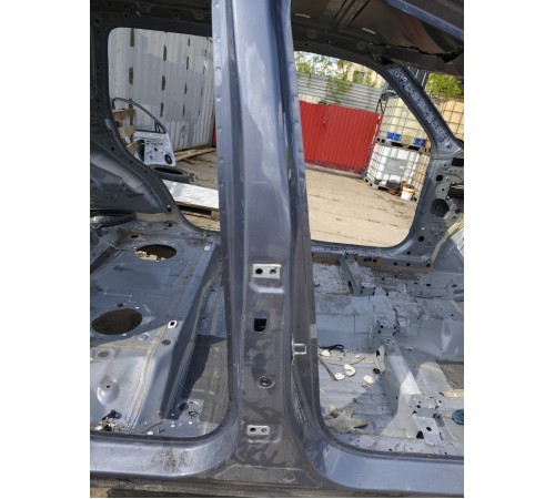 Порог со стойкой правый