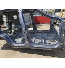 Порог со стойкой правый