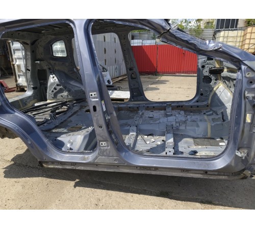 Порог со стойкой правый