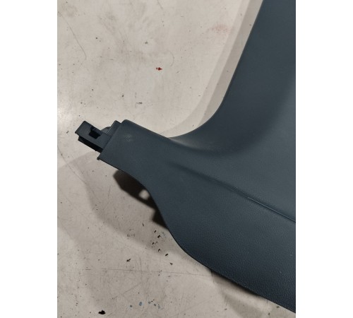 Обшивка центральной стойки левая нижняя