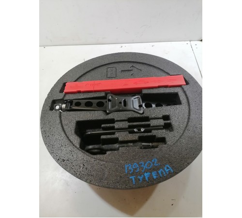 Ящик с инструментами в сборе