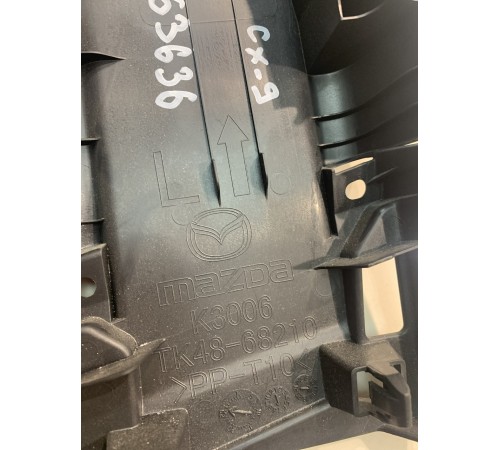 Накладка центральной левой стойки