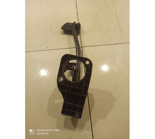 Педаль тормоза