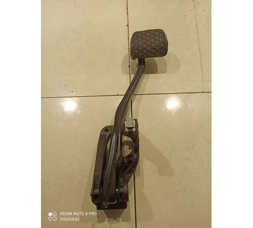 Педаль тормоза